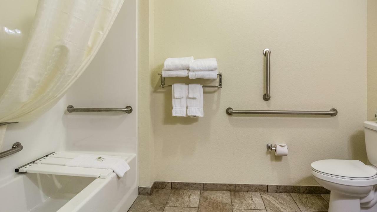 Cobblestone Hotel & Suites - Greenville Ngoại thất bức ảnh